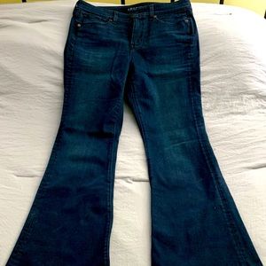 SPANX Jeans Women’s Size 30 (10) Flared Leg